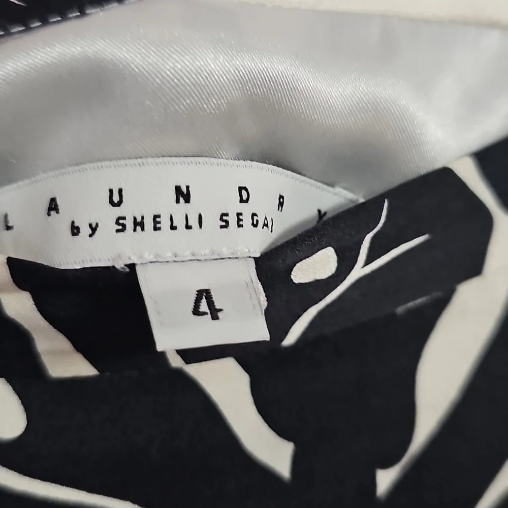 Laundry - Picture 3 of 3